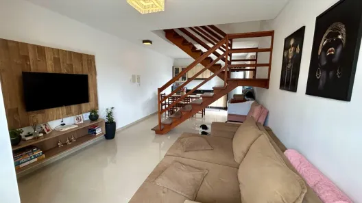 Sobrado com 3 Quartos à venda, 95m² no Aventureiro, Joinville