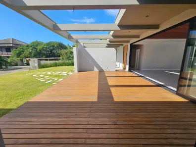 Casa de Condomínio com 3 Quartos à venda, 365m² no Rio Tavares, Florianópolis