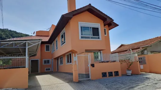 Apartamento com 2 Quartos para alugar, 130m² no Rio Tavares, Florianópolis