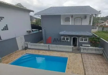 Casa com 4 Quartos à venda, 351m² no Piratininga, Niterói