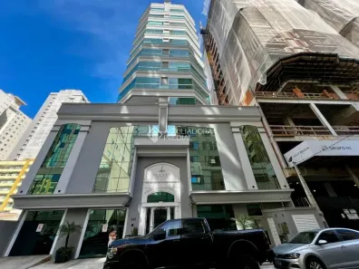 Apartamento com 3 Quartos à venda, 130m² no Meia Praia, Itapema