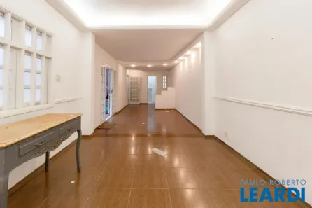 Sobrado com 4 Quartos para alugar, 180m² no Jardim Paulistano, São Paulo