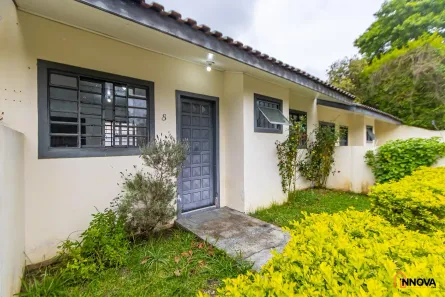 Casa com 2 Quartos para alugar, 50m² no Xaxim, Curitiba