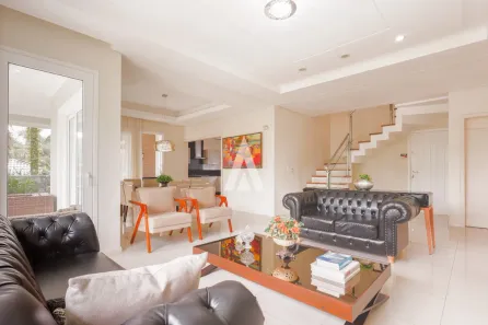 Sobrado com 3 Quartos à venda, 350m² no Glória, Joinville