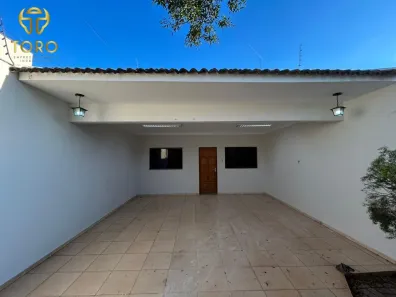 Casa com 3 Quartos para alugar, 134m² no Jardim Ipanema, Maringá