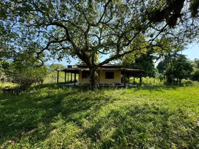 Fazenda/Sítio com 3 Quartos à venda, 135000m² no Área Rural de Cachoeiras de Macacu, Cachoeiras de Macacu