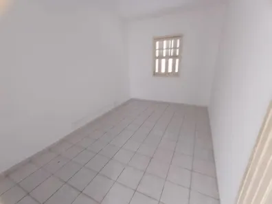 Casa com 1 Quarto para alugar, 45m² no Vila Invernada, São Paulo