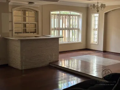 Sobrado com 5 Quartos à venda, 300m² no Vila Trujillo, Sorocaba