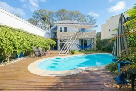 Casa com 3 Quartos à venda, 335m² no Jardim Social, Curitiba