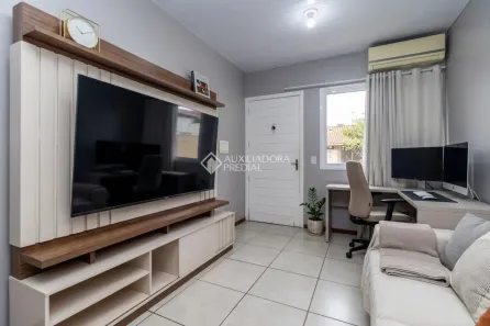 Casa de Condomínio com 2 Quartos à venda, 67m² no Formoza, Alvorada