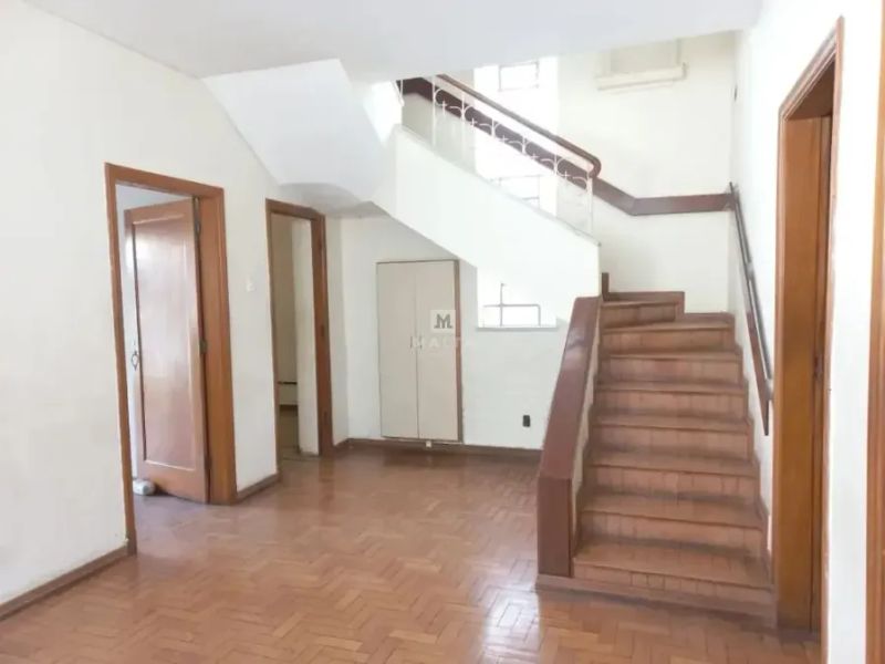 Casa com 5 quartos — Barroca, Belo Horizonte