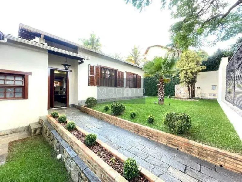 Casa com 4 quartos — Bandeirantes (Pampulha), Belo Horizonte