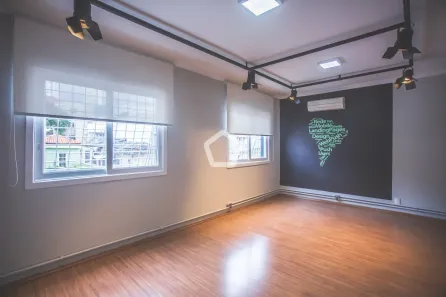 Casa com 8 Quartos à venda, 320m² no Saúde, São Paulo