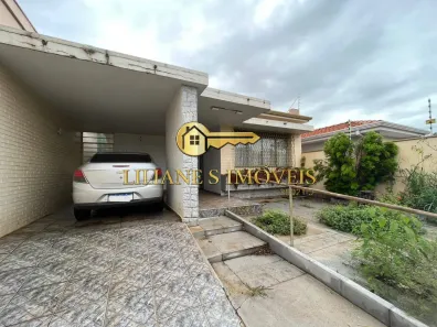 Casa com 2 Quartos à venda, 229m² no Centro, Araraquara
