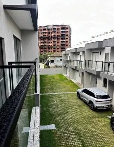 Sobrado com 3 Quartos à venda, 123m² no Centro, Lauro de Freitas