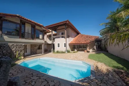 Casa com 3 Quartos à venda, 584m² no Camboinhas, Niterói
