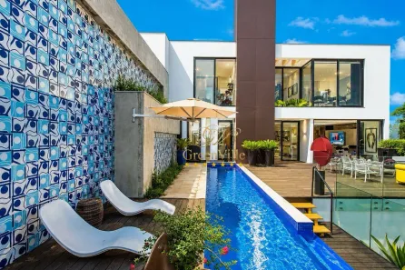 Casa com 3 Quartos à venda, 452m² no Santo Inácio, Curitiba