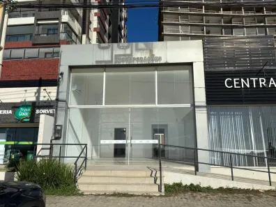 Sala Comercial com 4 Quartos para alugar, 462m² no Nossa Senhora da Vitória, Ilhéus