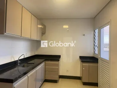 Apartamento com 3 Quartos à venda, 122m² no Melo, Montes Claros