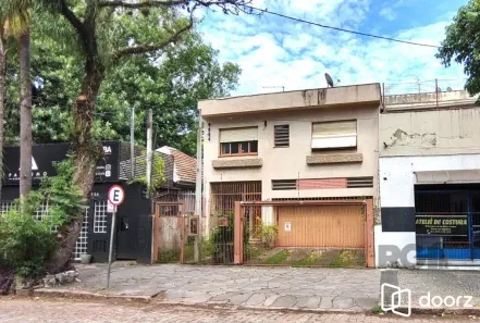 Imóvel Comercial à venda, 206m² no Rio Branco, Porto Alegre