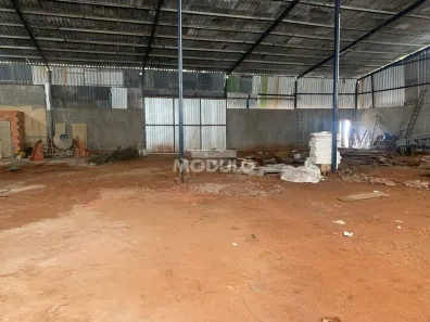 Galpão/Depósito/Armazém para alugar, 1000m² no Chácaras Tubalina e Quartel, Uberlândia