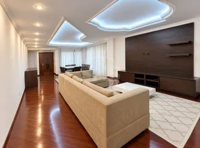 Apartamento com 4 Quartos para alugar, 274m² no Bom Retiro, Blumenau