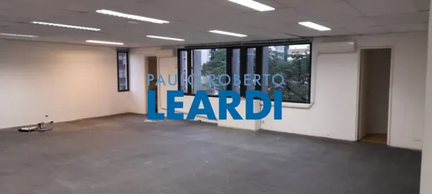 Sala Comercial para venda ou aluguel, 104m² no Cidade Monções, São Paulo