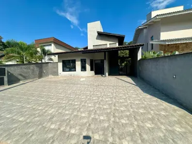 Casa com 5 Quartos à venda, 330m² no Riviera, Bertioga