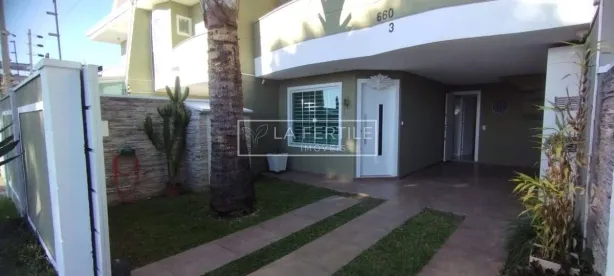 Sobrado com 3 Quartos à venda, 157m² no Água Verde, Curitiba