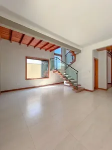 Sobrado com 4 Quartos à venda, 300m² no Jardim dos Estados, Taubaté