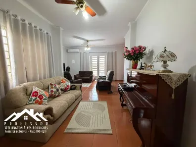 Casa com 4 Quartos à venda, 211m² no Centro, Limeira