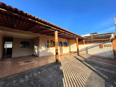 Casa com 4 Quartos à venda, 140m² no Recanto das Emas, Brasília