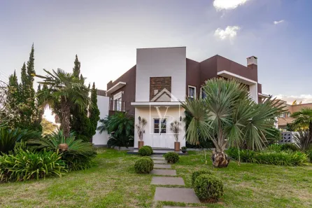 Casa de Condomínio com 4 Quartos à venda, 334m² no Distrito Industrial, Cachoeirinha