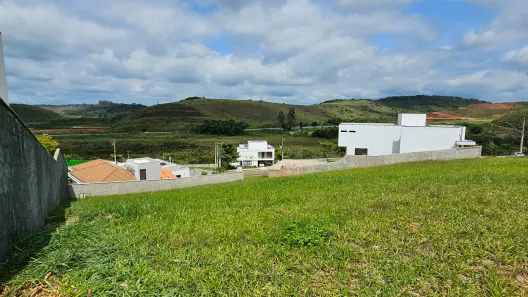 Lote/Terreno à venda, 631m² no São Pedro, Juiz de Fora