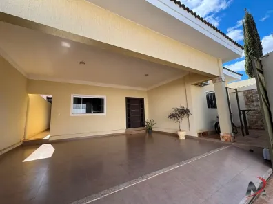 Casa com 3 Quartos à venda, 210m² no Setor Primavera, Formosa