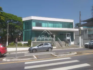 Prédio Comercial para alugar, 903m² no Vila Romana, São Paulo