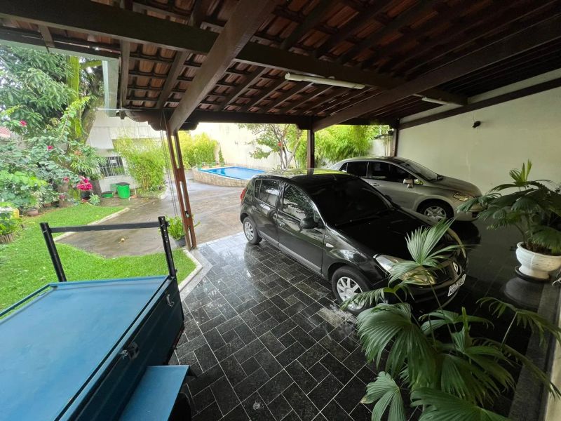 Casa com 5 quartos — Santa Amélia, Belo Horizonte