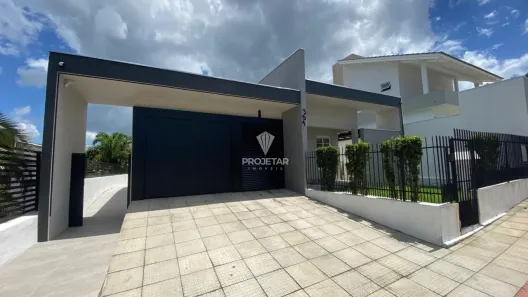 Casa com 3 Quartos à venda, 160m² no Centro Cívico, Araranguá