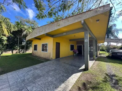 Casa com 3 Quartos à venda, 200m² no Costeira, Balneário Barra do Sul