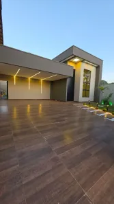 Casa com 3 Quartos à venda, 185m² no Jardim Balneário Meia Ponte, Goiânia