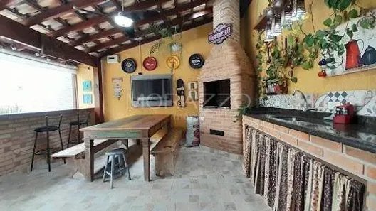 Sobrado com 3 Quartos à venda, 206m² no Cidade Jardim, Jacareí