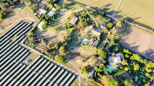 Fazenda/Sítio com 6 Quartos à venda, 700m² no Parque dos Ipes, Holambra