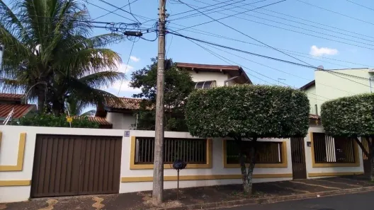 Casa com 4 Quartos à venda, 304m² no Vila Menuzzo, Sumaré