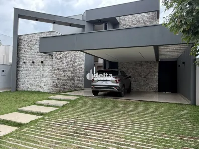 Casa de Condomínio com 4 Quartos para alugar, 290m² no Jardim Sul, Uberlândia