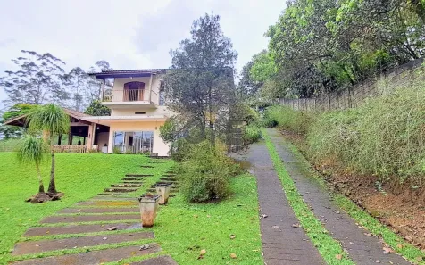 Casa de Condomínio com 4 Quartos para alugar, 240m² no Moinho Velho, Embu das Artes