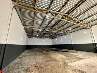 Galpão/Depósito/Armazém para alugar, 364m² no Bairro Alto, Curitiba