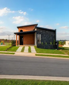 Casa de Condomínio com 3 Quartos à venda, 154m² no Jardins Versalhes, Aparecida de Goiânia