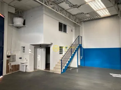 Galpão/Depósito/Armazém para alugar, 230m² no Jardim Bertanha, Sorocaba