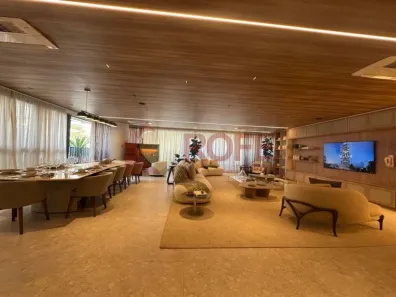 Apartamento com 3 Quartos à venda, 215m² no Moema, São Paulo