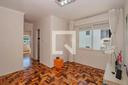Apartamento com 2 Quartos à venda, 40m² no Passo da Areia, Porto Alegre